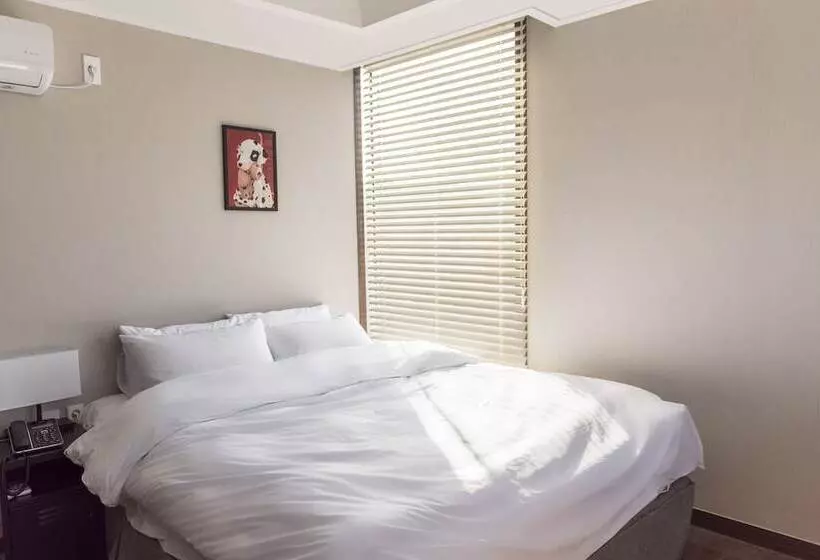 Check Inn Hotel Jeju