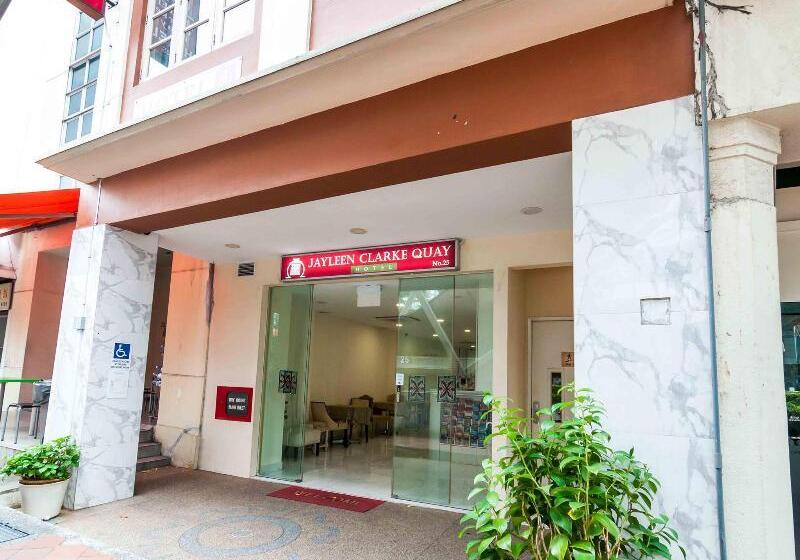 هتل Jayleen Clarke Quay