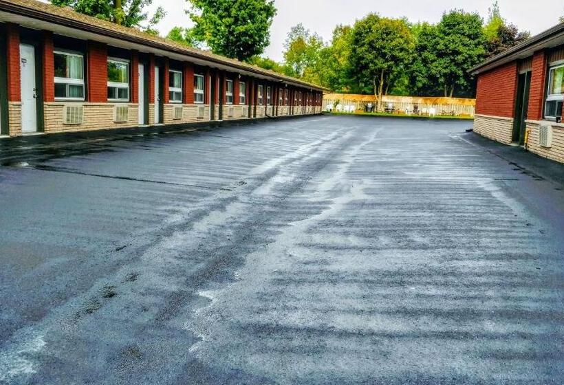 호텔 Kings Inn Midland