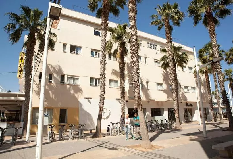 هتل Malvarrosa Beach Rooms