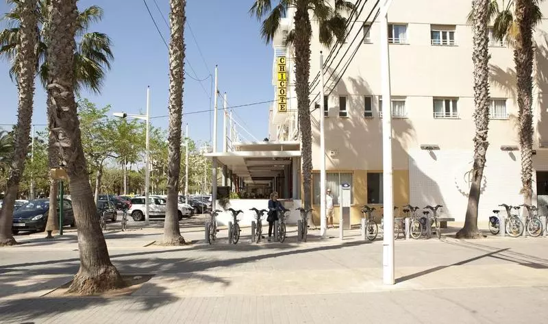 هتل Malvarrosa Beach Rooms