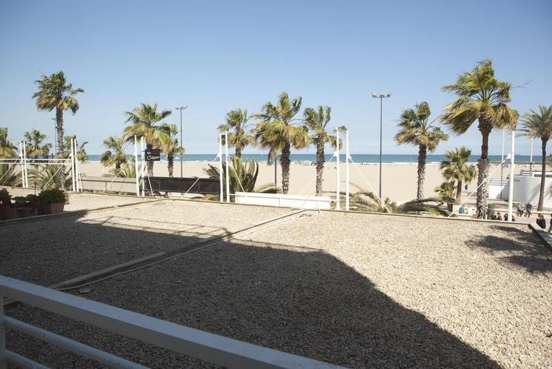 هتل Malvarrosa Beach Rooms