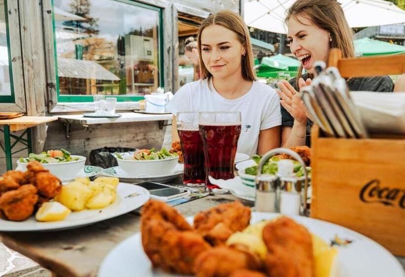 Otel Mountain Hostel