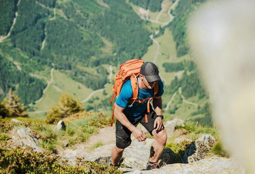 Otel Mountain Hostel