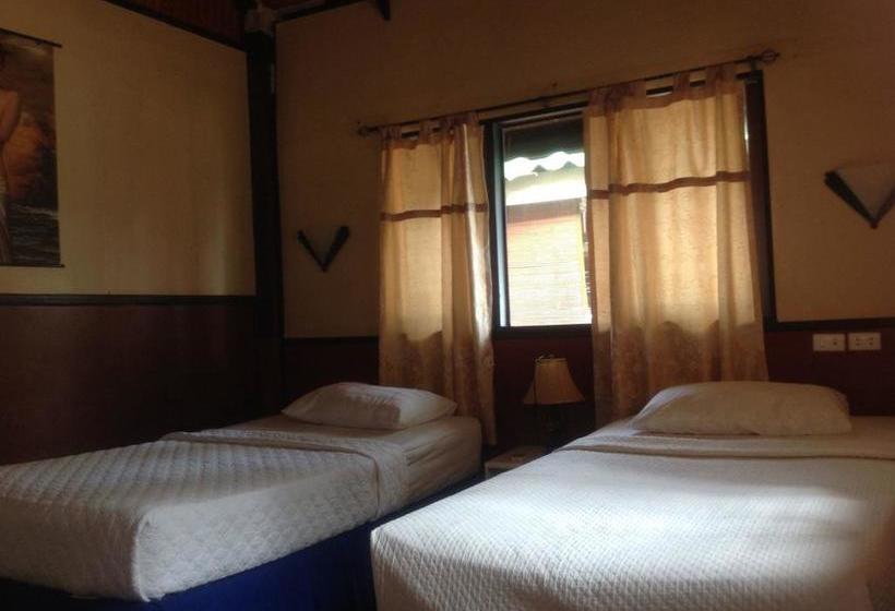 هتل Sunset Marina Resort