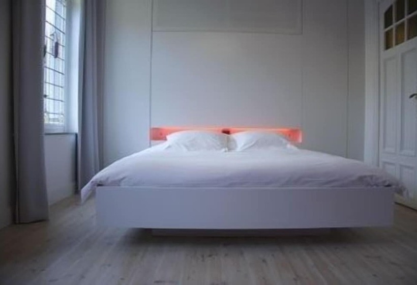 فندق The Red Spot