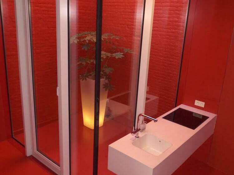 فندق The Red Spot