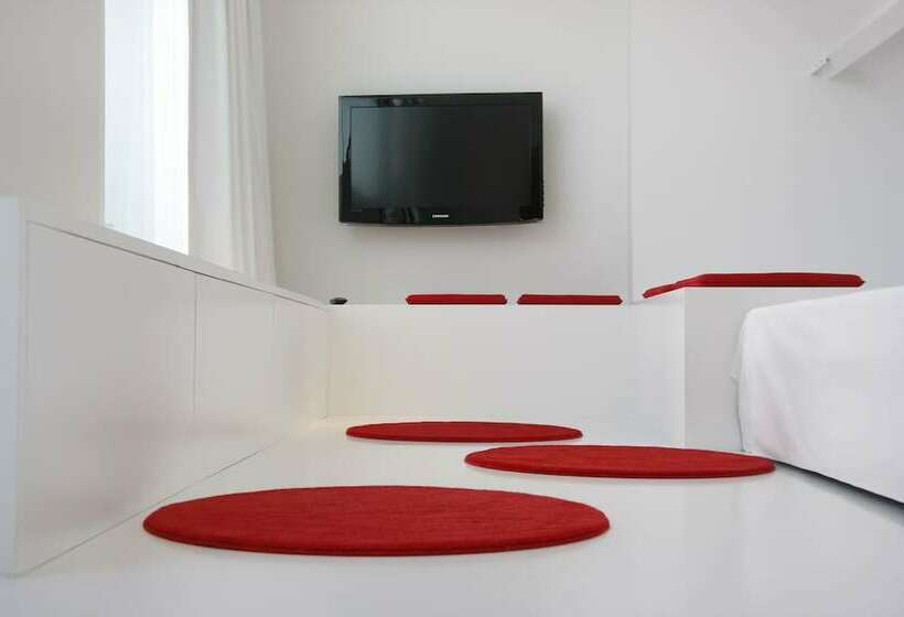 فندق The Red Spot