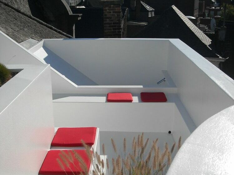 فندق The Red Spot