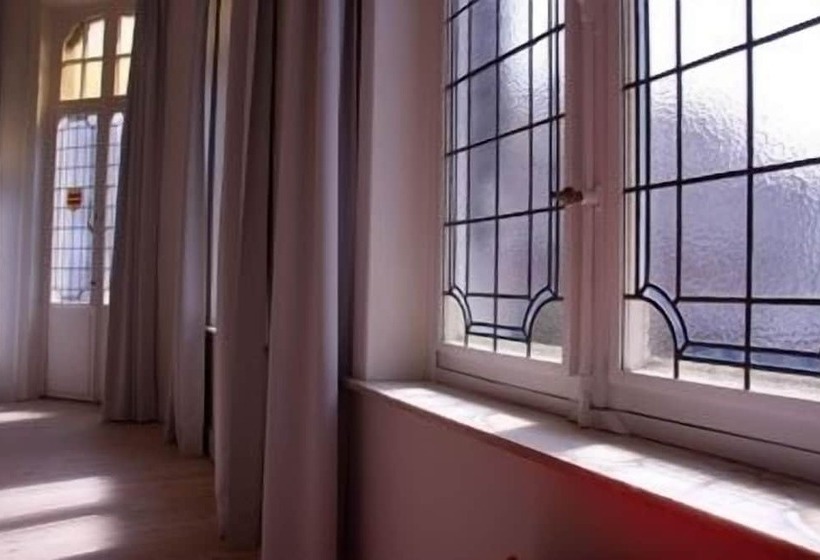 فندق The Red Spot