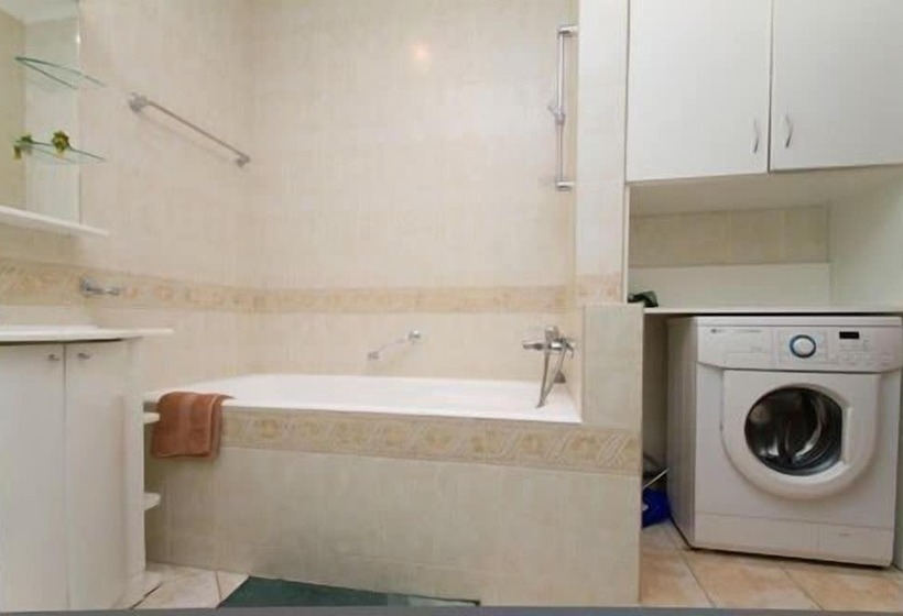 هتل Uavoyage Khreschatyk Apartments