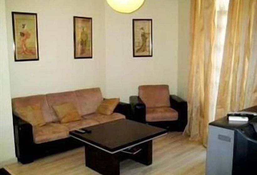 هتل Uavoyage Khreschatyk Apartments