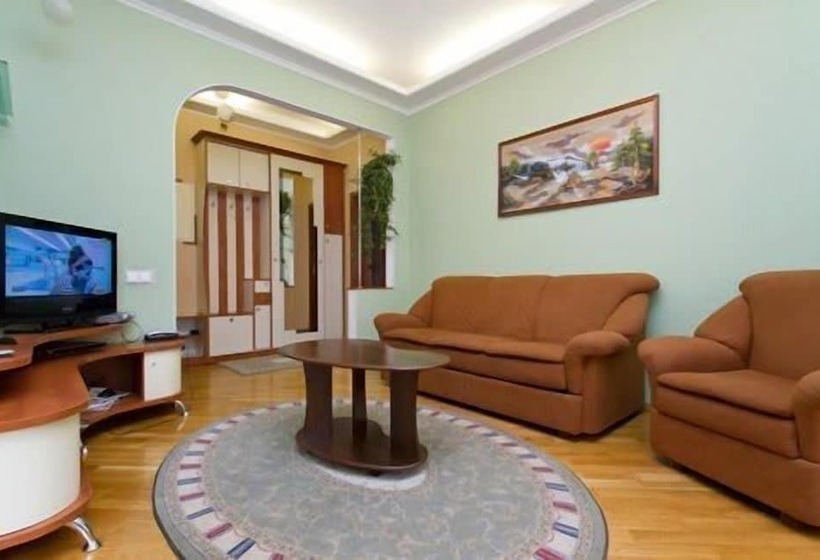 هتل Uavoyage Khreschatyk Apartments