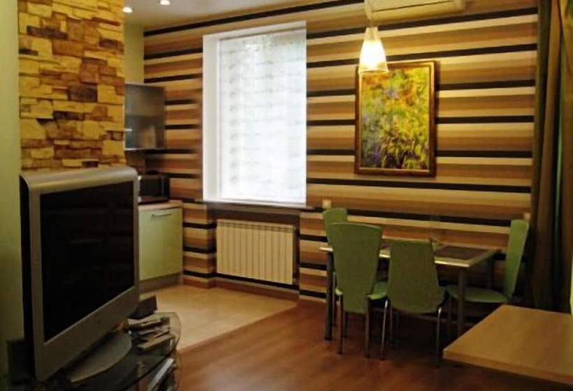 هتل Uavoyage Khreschatyk Apartments