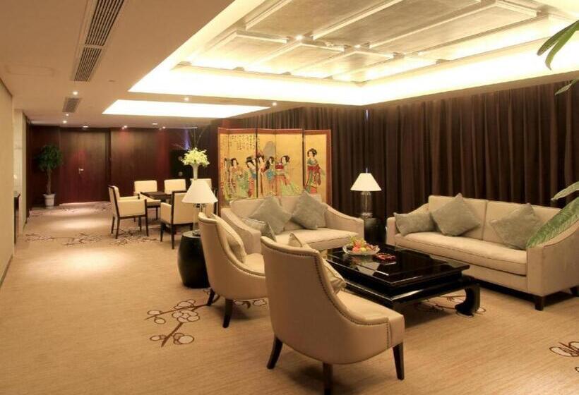 בית מלון כפרי Zhangjiagang Zhonglian Gdh International