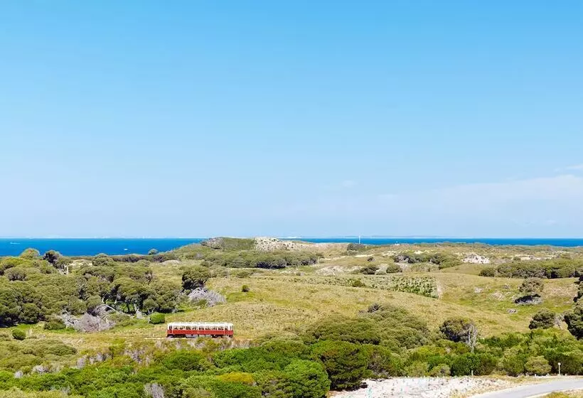 استراحتگاه Stay Rottnest