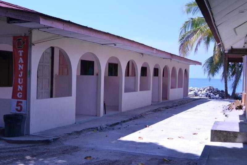 Tanjung Malie Beach Motel