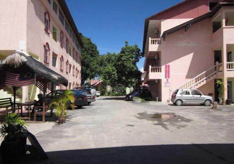 Tanjung Malie Beach Motel