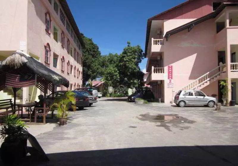 Tanjung Malie Beach Motel
