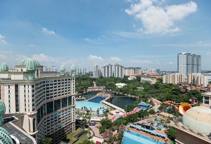 W Studio Resort Suites At Pyramid Tower