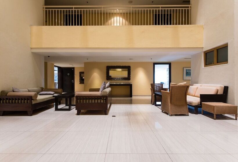 W Studio Resort Suites At Pyramid Tower