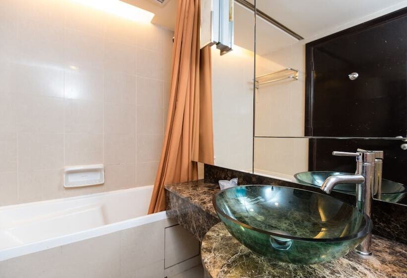 W Studio Resort Suites At Pyramid Tower