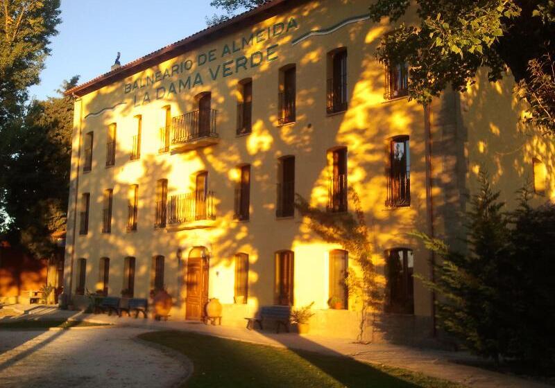 فندق Green Lady Termal Resort