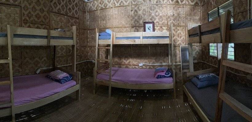 הוסטל Boochee Beach