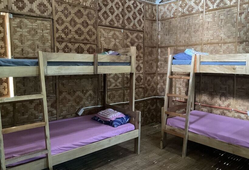 הוסטל Boochee Beach