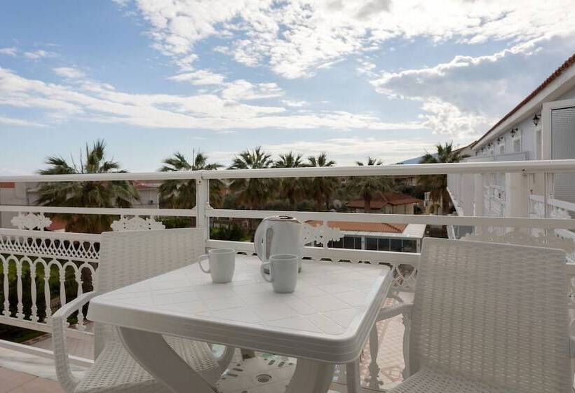 هتل Laganas Holidays