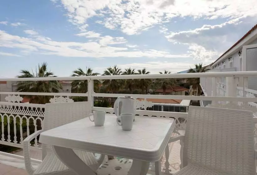 هتل Laganas Holidays
