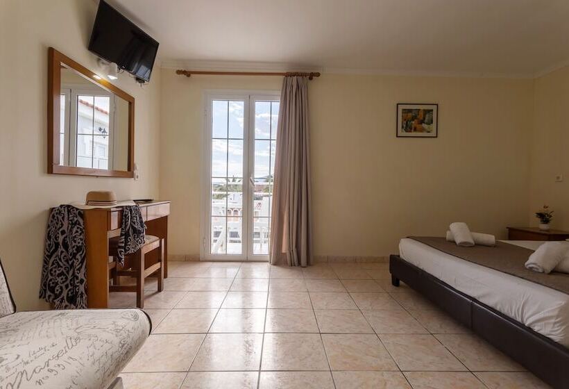 هتل Laganas Holidays