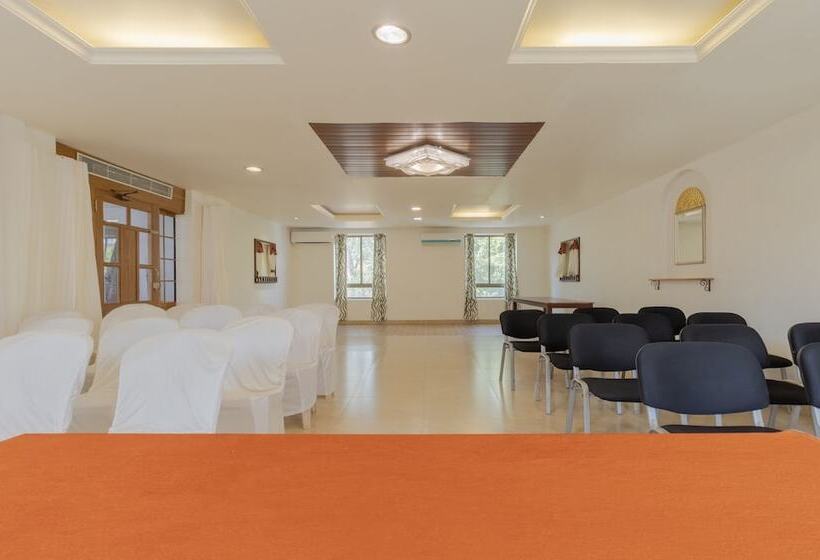 هتل Treebo Sadhoo Heritage