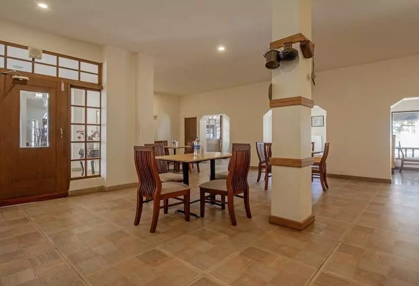 ホテル Treebo Sadhoo Heritage