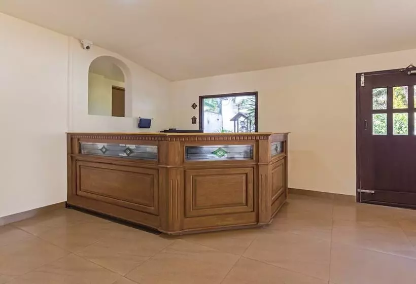 ホテル Treebo Sadhoo Heritage