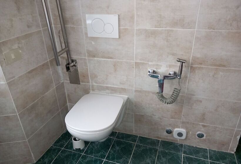 Antico Borgo Del Lago Maggiore