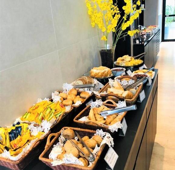 Astron Suítes Mondial Salvador By Nobile