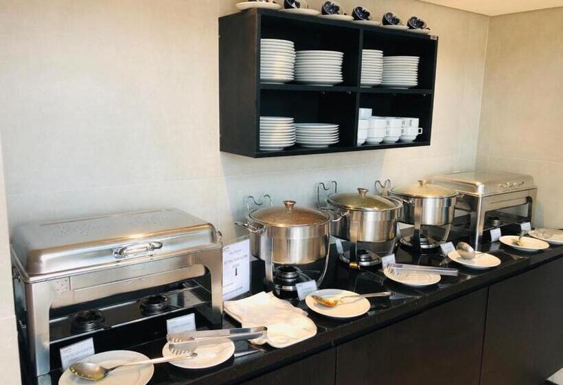 Astron Suítes Mondial Salvador By Nobile