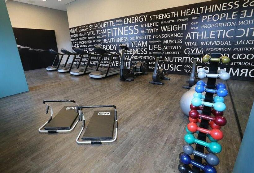 Astron Suítes Mondial Salvador By Nobile