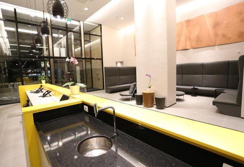 Astron Suítes Mondial Salvador By Nobile