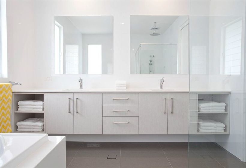 Bujerum Apartments On Burleigh