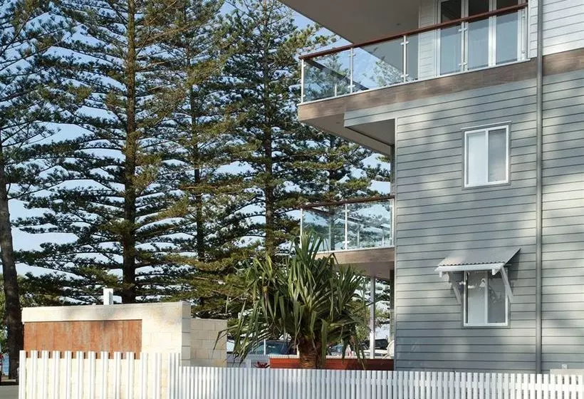 Bujerum Apartments On Burleigh