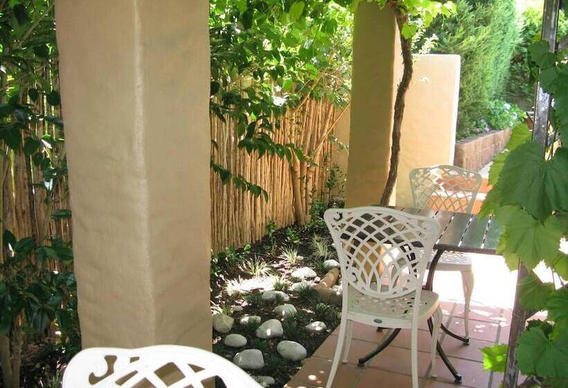 Casablanca Bed & Breakfast