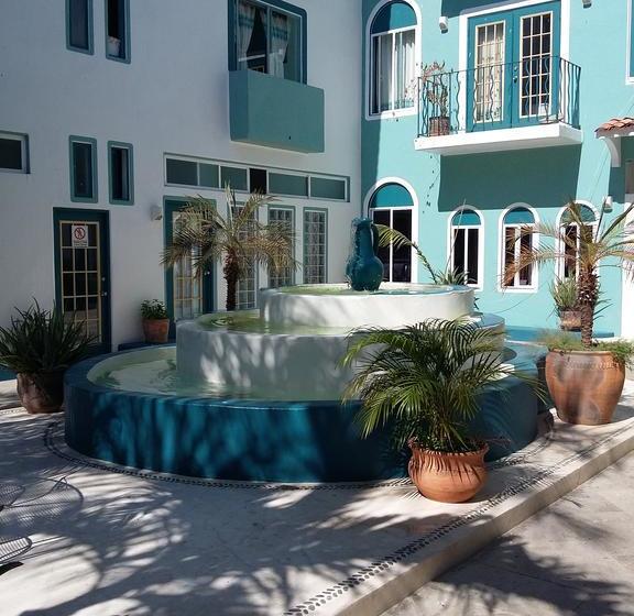 Szálloda Delphinus Inn