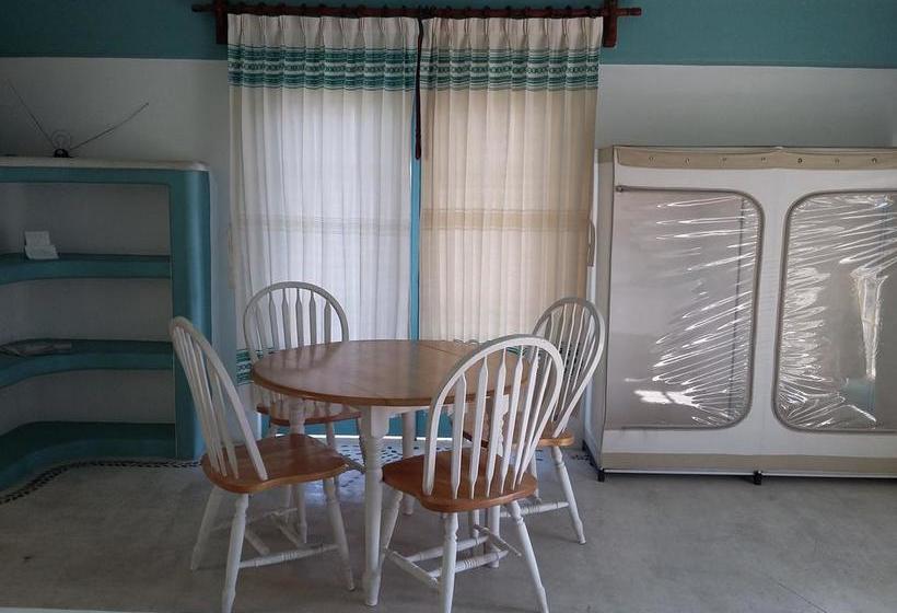 Szálloda Delphinus Inn