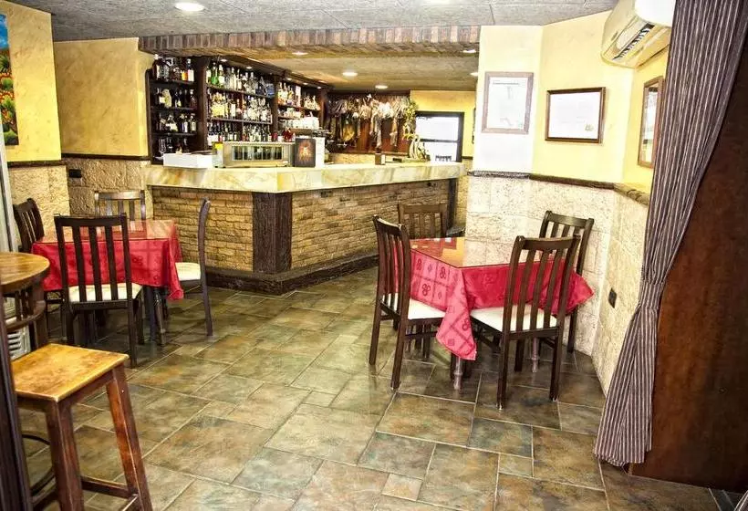ホテル Restaurante El Castillo