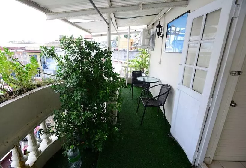 هتل Green House 1998