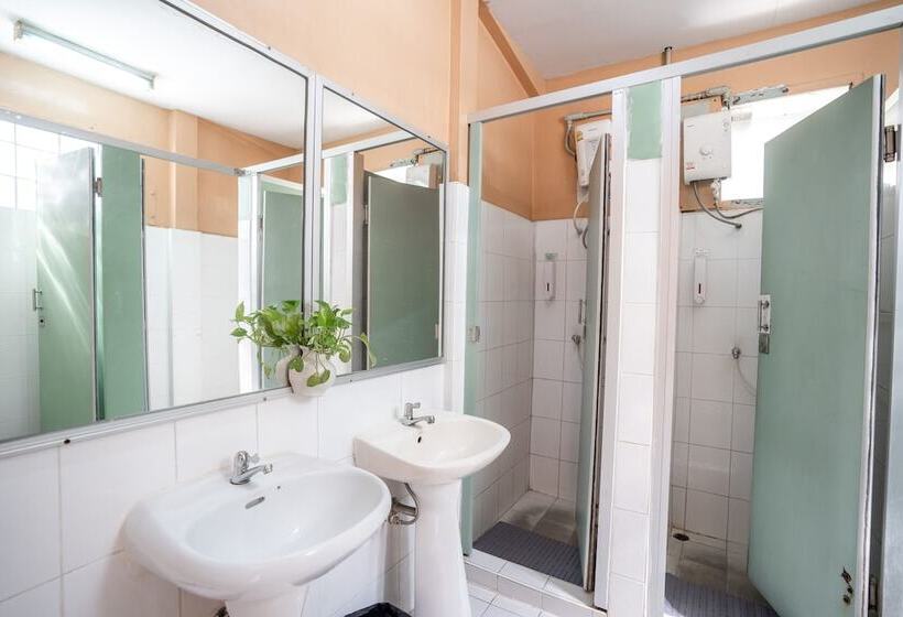 هتل Green House 1998