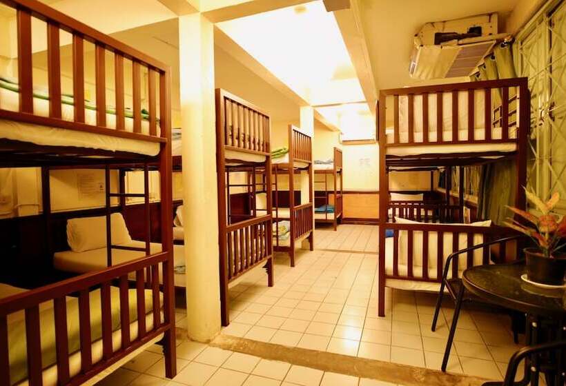 هتل Green House 1998