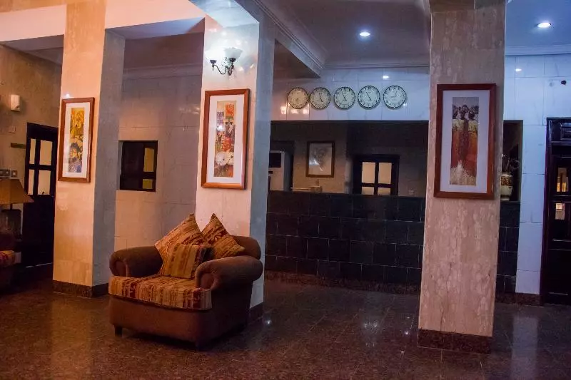 Dees Hotels, Apartments And Suites